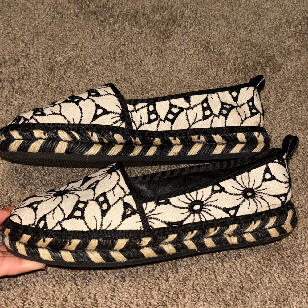 Alice & Olivia Floral Espadrilles - Picture 3 of 11